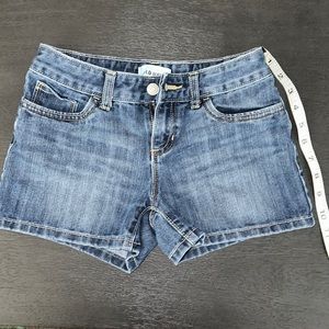 5/$20   Old navy jean shorts